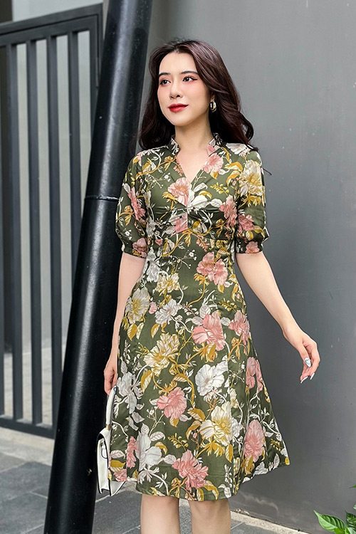 Đầm xòe hoa nhún ngực tay lỡ
